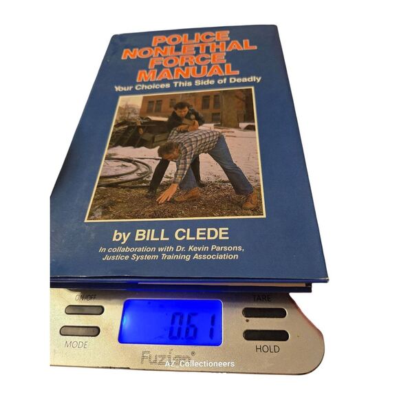 Police nonlethal force manual by Bill Clede - stackpole books - isbn 0811713008 - Picture 5 of 7